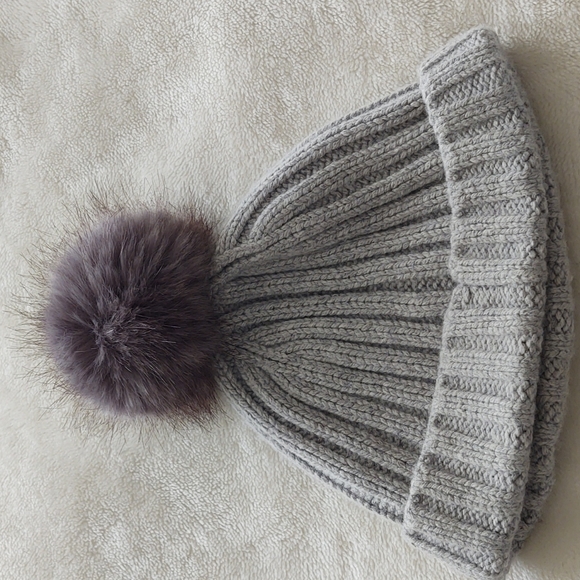J Crew Gray Pom Pom Hat - Picture 3 of 6